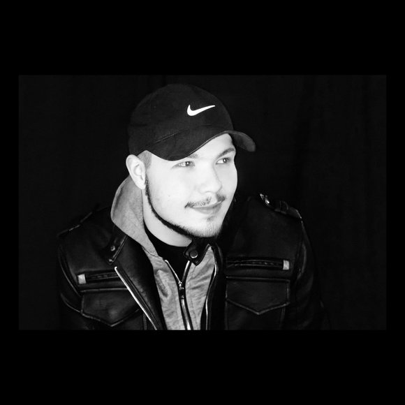 Meet your Posher, Ricky - Picture 1 of 1